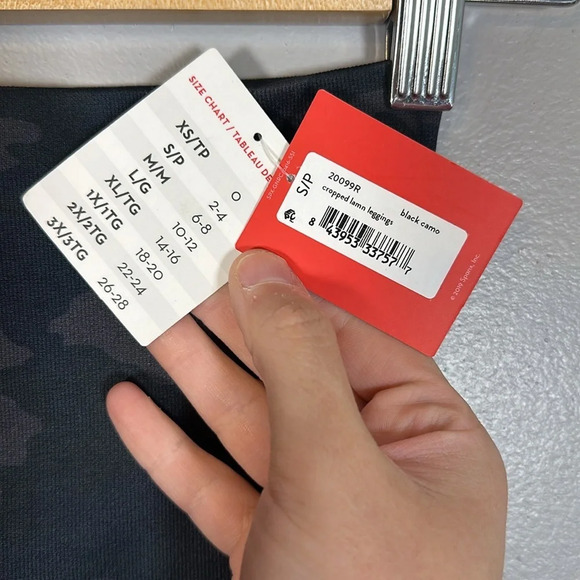 SPANX Black Camo Cropped Lamn Leggings Size Small NWT - Picture 6 of 7